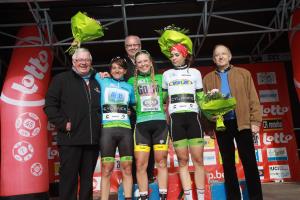 Sara Olsson sul podio con la maglia verde (Foto Fabiano Ghilardi)